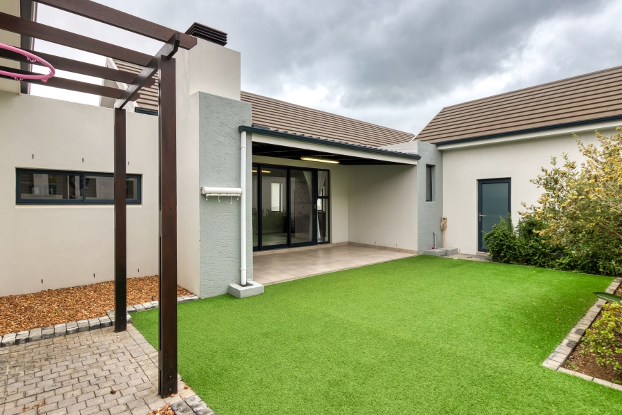 3 Bedroom Property for Sale in Sitari Country Estate Western Cape